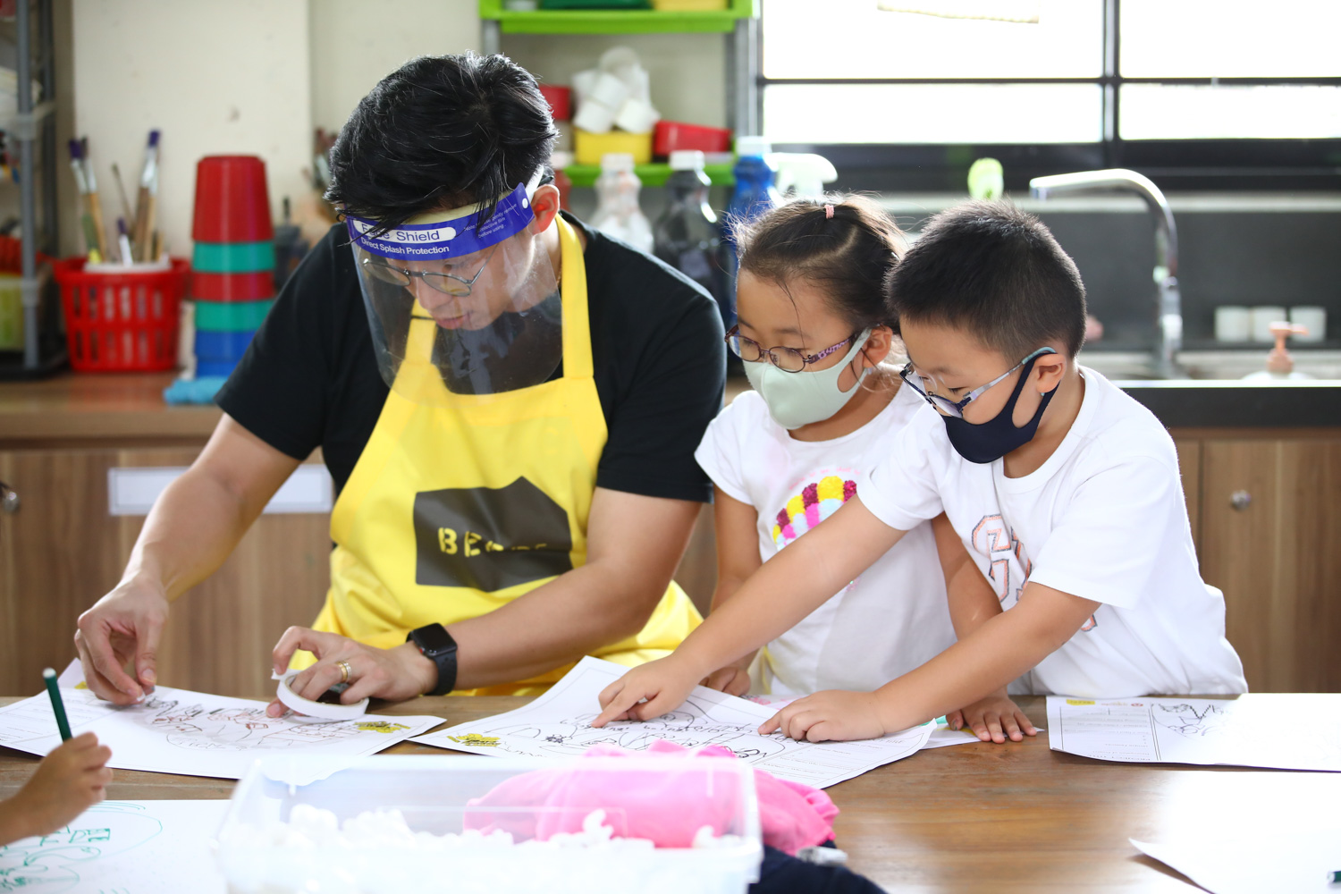 Exploring engineering basics through child-led design activities
